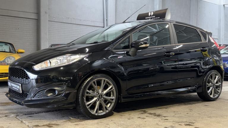 FORD FIESTA 1.0 T EcoBoost ST-Line Black 5dr STUNNING+SATNAV+7 STAMPS 2016