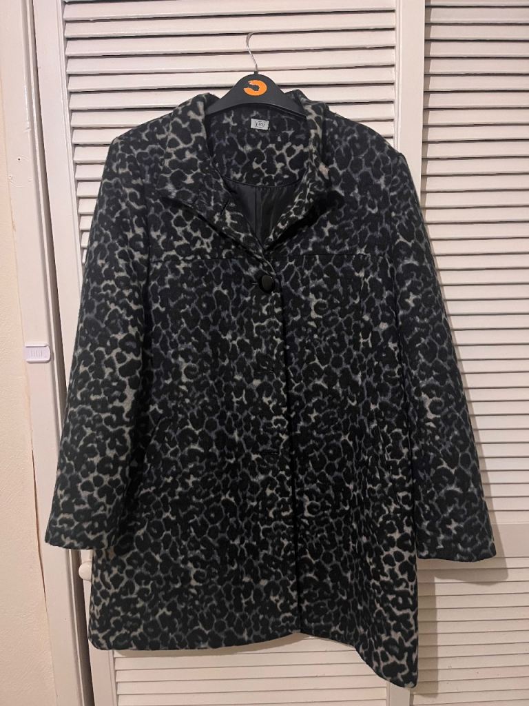 leopard print coat a unicorn pic means its still available 🦄