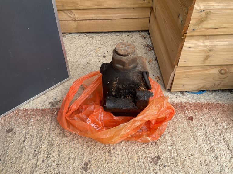 Heavy Duty Metal Jack - Fair Condition