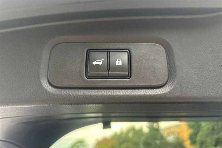 2024 Nissan Qashqai 1.3 DIG-T MH TEKNA 5DR Hatchback Petrol Manual