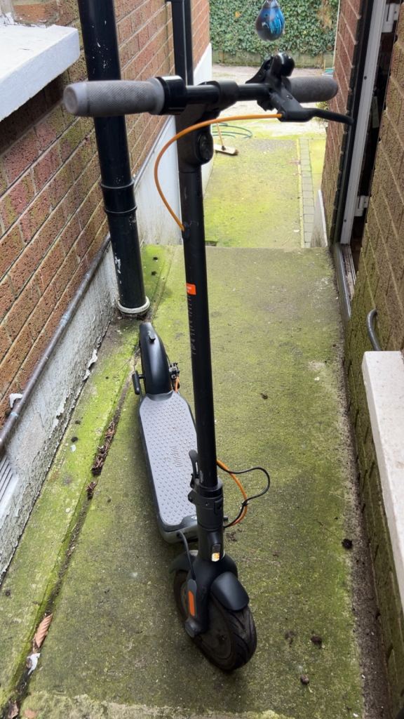Ninebot electric scooter F25E model - Charger is lost hence the price 