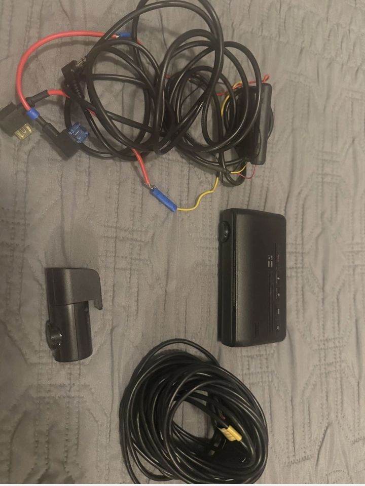 Fully working Thinkware T700 Dash Cam FHD Front Camera + Thinkware Battery Pack Bab-50