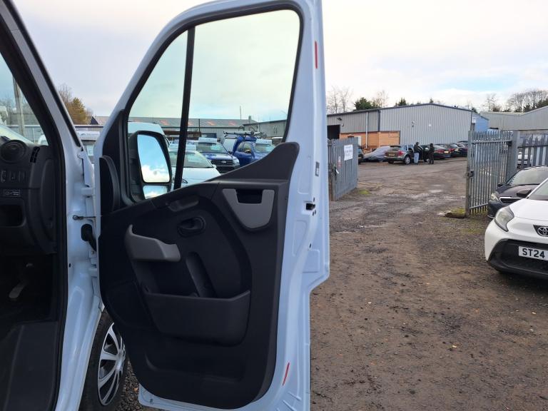 VAUXHALL MOVANO 2.3 CDTi 3500 White Manual Diesel 2018