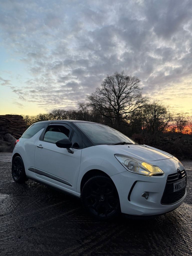 Citroen, DS3, Hatchback, 2013, Manual, 1560 (cc), 3 doors