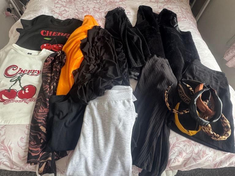 Ladies clothing bundle size 14-16 with 6 headbands