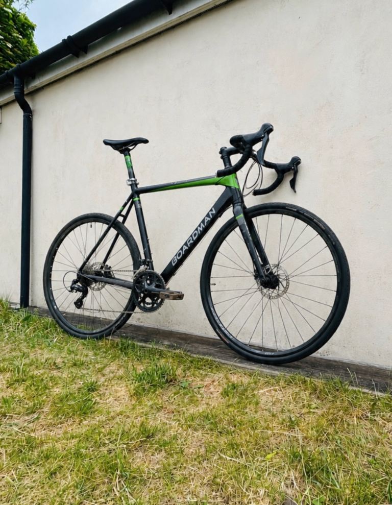 BOARDMAN ROAD BIKE IN EXCELLENT CONDITION 