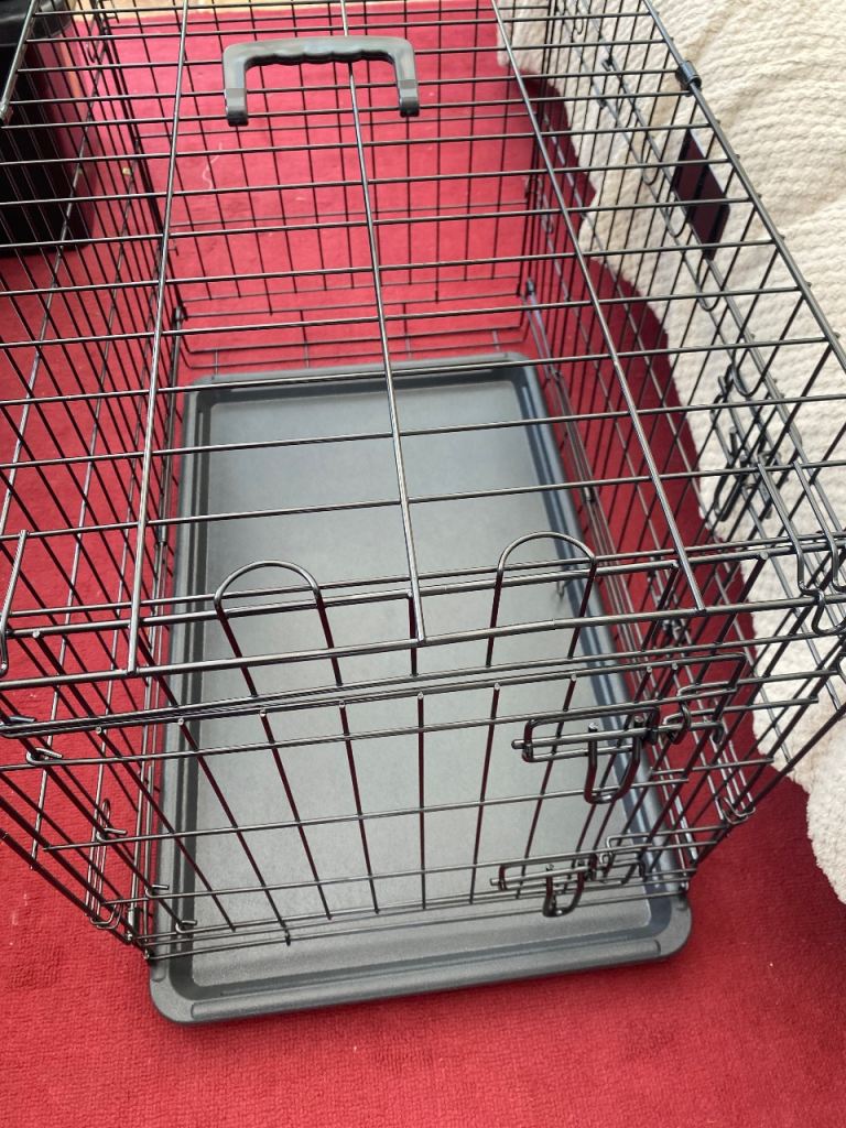 Medium size dog crate 
