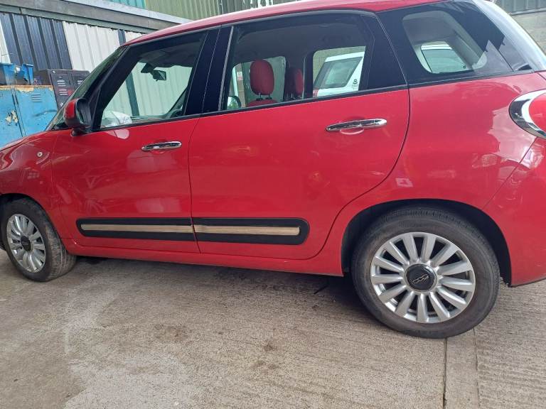 Fiat, 500L, MPV, 2015, Manual, 1368 (cc), 5 doors