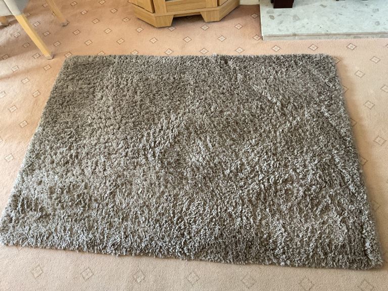 ESMAE Taupe Shaggy Rug – Good Condition, Polypropylene