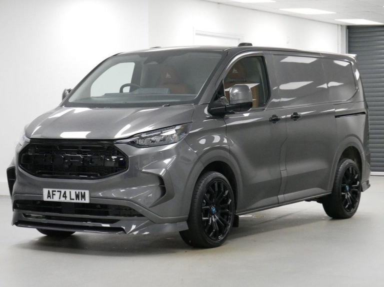 74 FORD TRANSIT CUSTOM 300 2.0 EBL 136 BHP SWB LIMITED EDITION