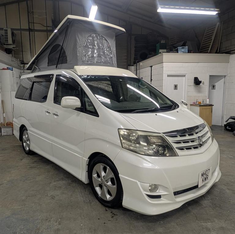 TOYOTA ALPHARD AUTOMATIC POP-TOP CAMPERVAN **SUPERB CONDITION THROUGHOUT**