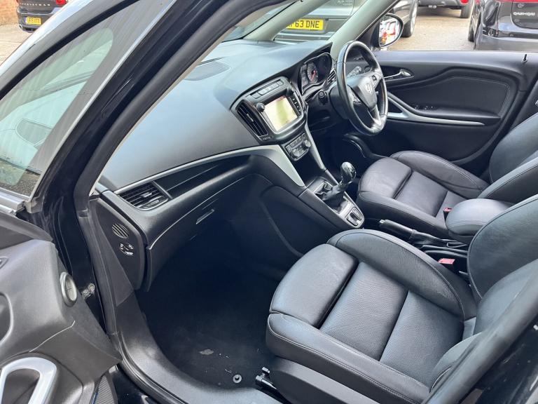 VAUXHALL ZAFIRA TOURER 1.4 i Turbo SRi Nav Black Manual Petrol 2017