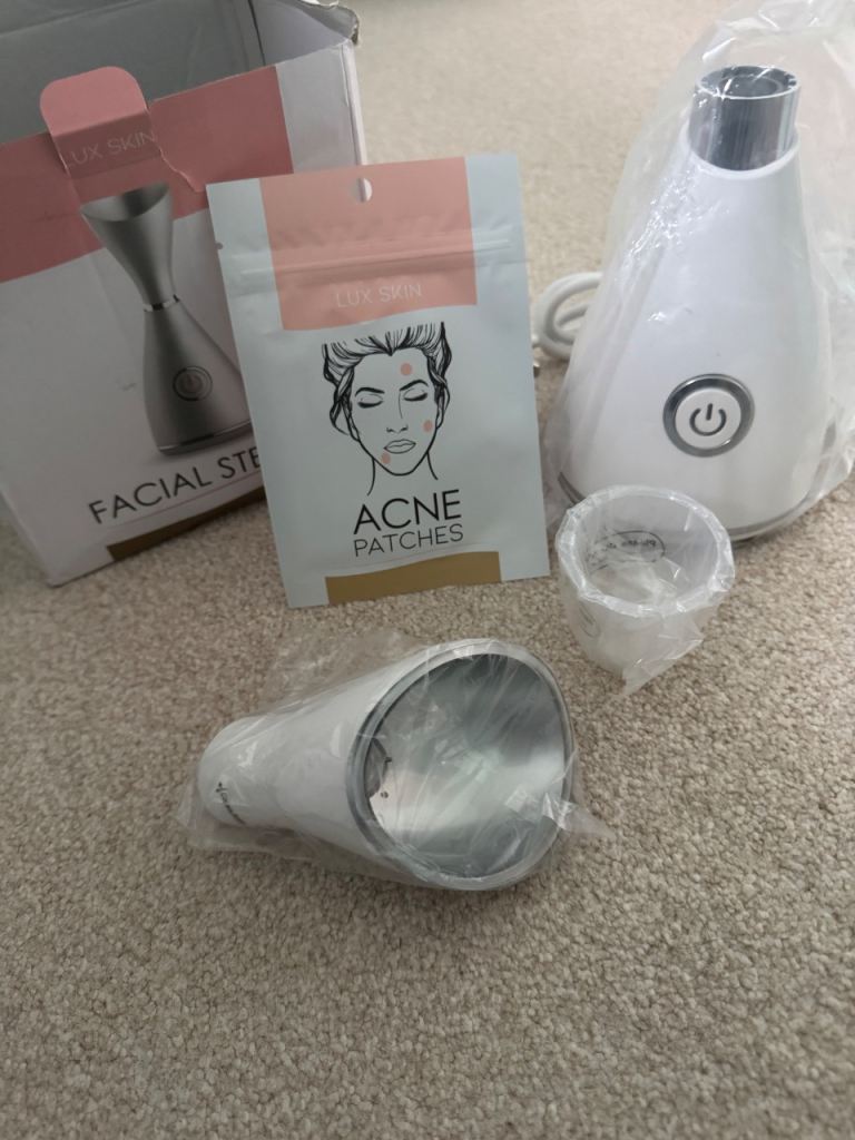Facial steamer