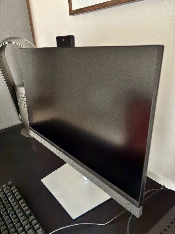 Dell C2722DE 27” QHD (2560x1440) USB-C Video Conferencing Monitor