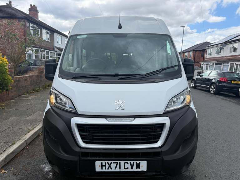 2021 Peugeot Boxer Professional 17 Seater Minibus WHEELCHAIR LIFT EURO 6 