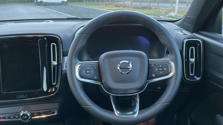 2022 Volvo XC40 Plus, B3 mild hybrid, Petrol, Dark ESTATE Petrol/Electric Hybrid Automatic