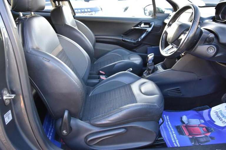 2014 Peugeot 208 1.2 VTi Allure 3dr HATCHBACK PETROL Manual