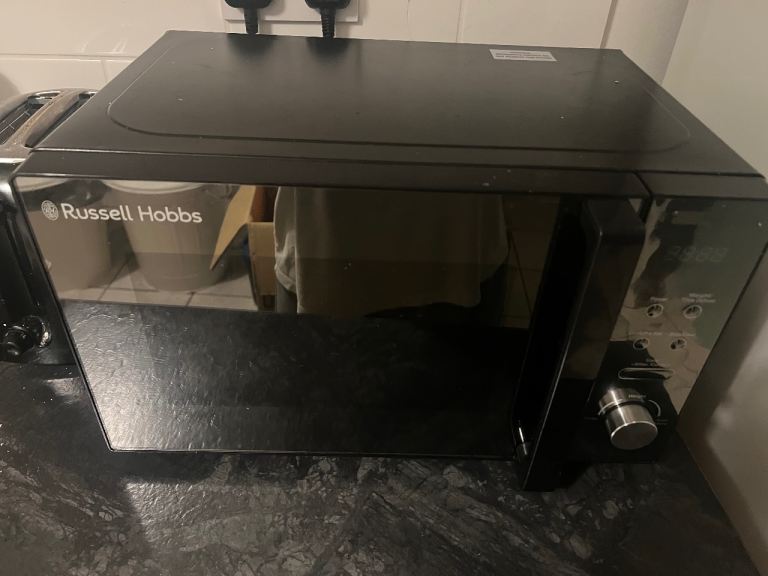 Russell Hobbs Digital Microwave - Very good condition 