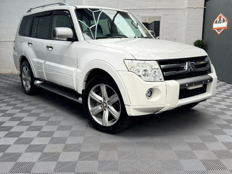 2011 Mitsubishi Shogun 3.2 DI-DC Diamond Auto 4WD Euro 5 5dr LWB SUV Diesel Automatic