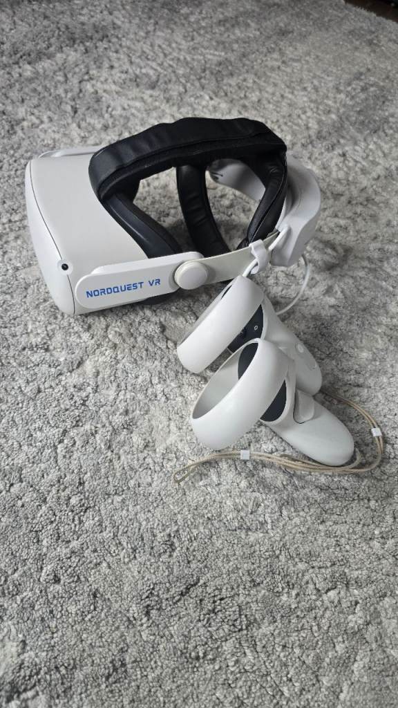 Meta Quest 2 VR with Battery Pack