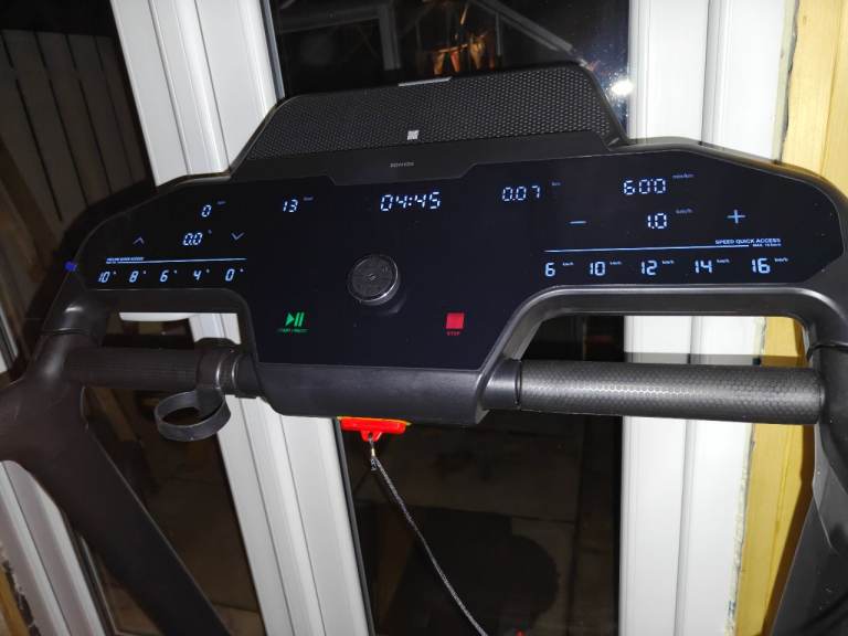 Run500 Folding Treadmill – 16km/h