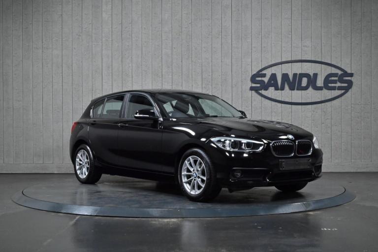 2018 BMW 1 Series 116d SE Business 5dr [Nav/Servotronic] HATCHBACK DIESEL Manual