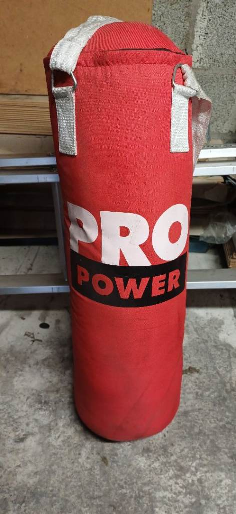 PRO POWER Red Punch Bag – Good Condition
