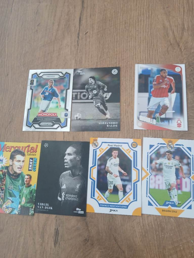 Football Trading Cards Collection - Various Players and Brands