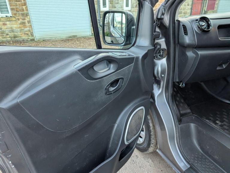 2015 Vauxhall Vivaro 2900 1.6CDTI BiTurbo 120PS ecoFLEX Sportive H1 Van PANEL VAN DIESEL Manual