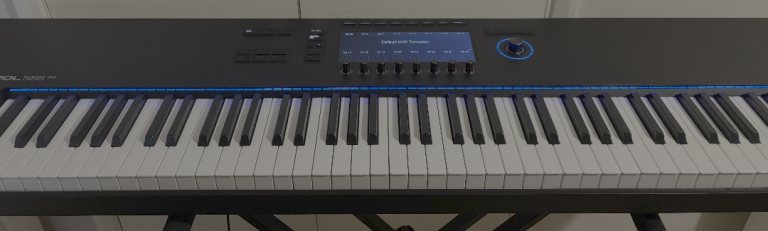 Native Instruments Komplete Kontrol S88 MK3 Keyboard Controller