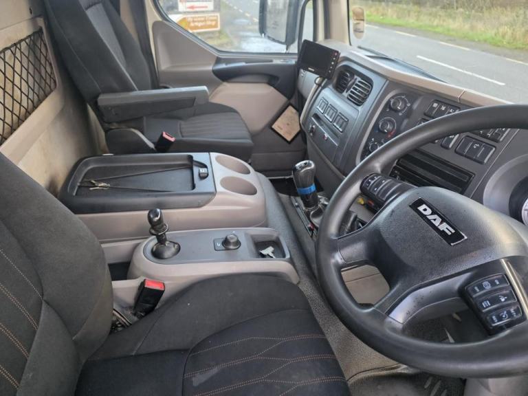 2019 DAF LF 230 18 TON GROSS 4X2 with Hyvalift Skip Gear