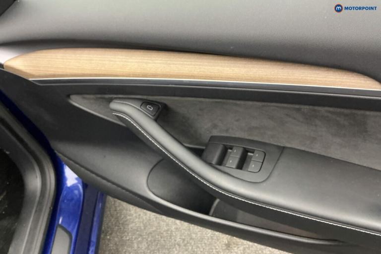 2022 Tesla Model 3 Long Range AWD 4dr Auto SALOON ELECTRIC Automatic