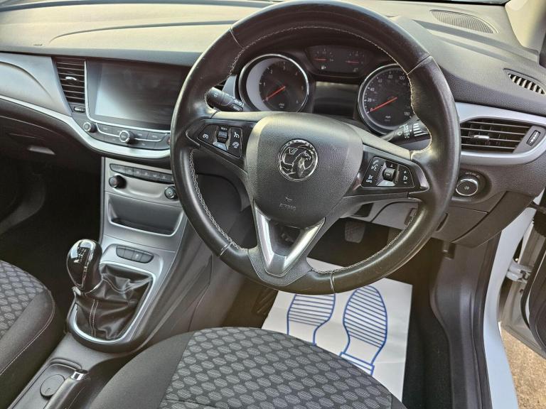 2017 Vauxhall Astra 1.6 CDTi ecoTEC BlueInjection Tech Line Nav Sports Tourer Euro 6 5dr ESTATE D...