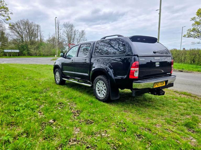 Toyota Hilux Invincible 2015   3.0 litre