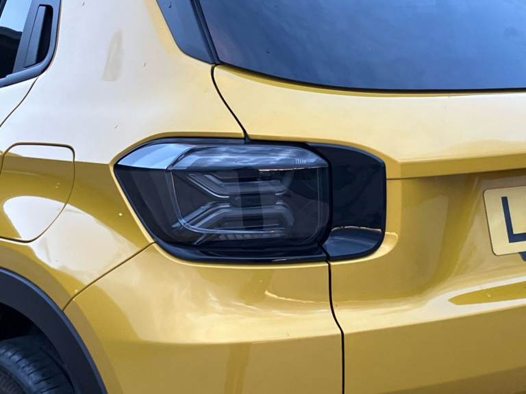 2025 Jeep Avenger 1.2 e-Hybrid Summit 5dr DCT Hatchback PETROL Automatic