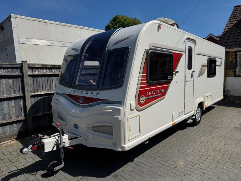 2014 Bailey Unicorn Cadiz 4 Berth Caravan,Fixed Single Beds,Mover,Full+Porch Awning,Fully Serviced!