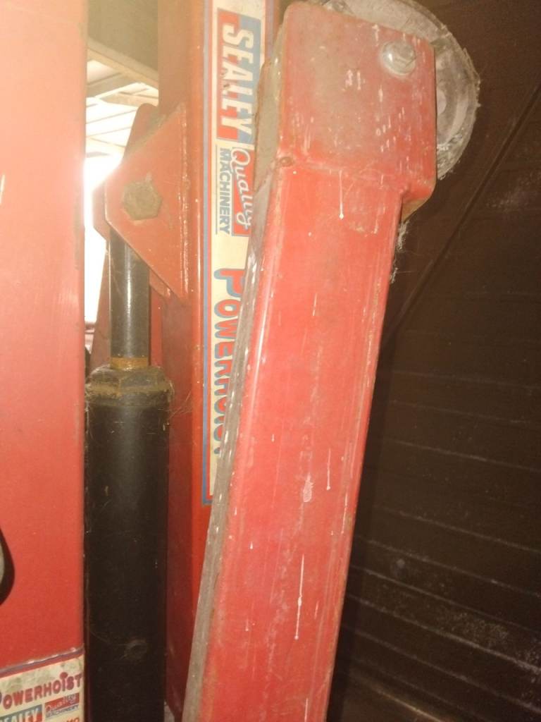 Sealey Powerhoist PH10 1 Ton Engine Crane – Red