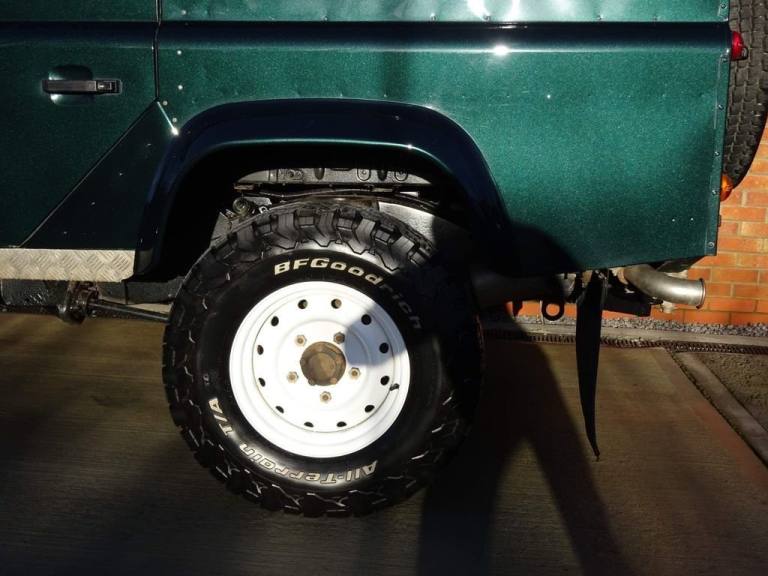 2016 Land Rover Defender Station Wagon TDCi [2.2] WINDOW VAN DIESEL Manual