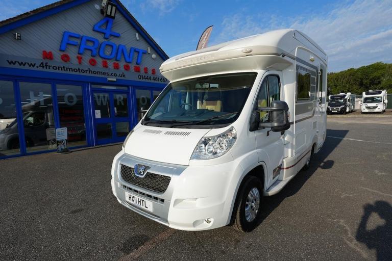 Auto-Sleepers Nuevo 11 PEUGEOT 2 BERTH 2 TRAVEL SEAT MOTORHOME