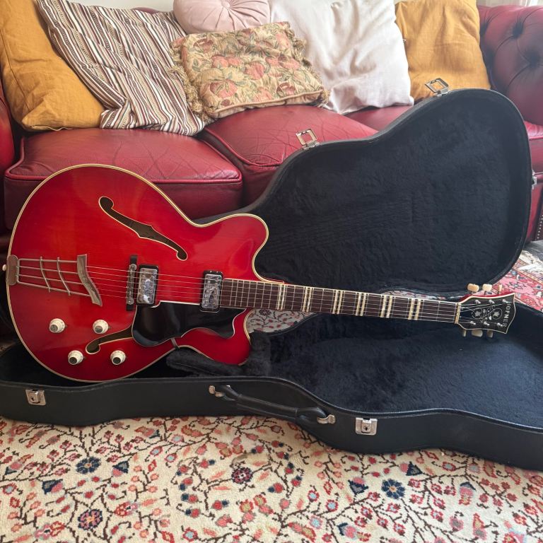 Hofner Verithin 1963 Cherry Hollow Body Electric Guitar