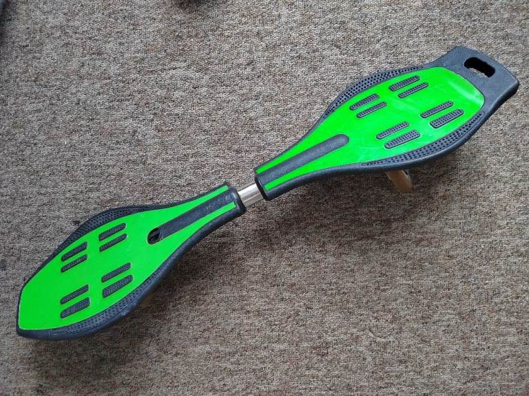 SKATEBOARD 2 WHEEL RIPSTICK