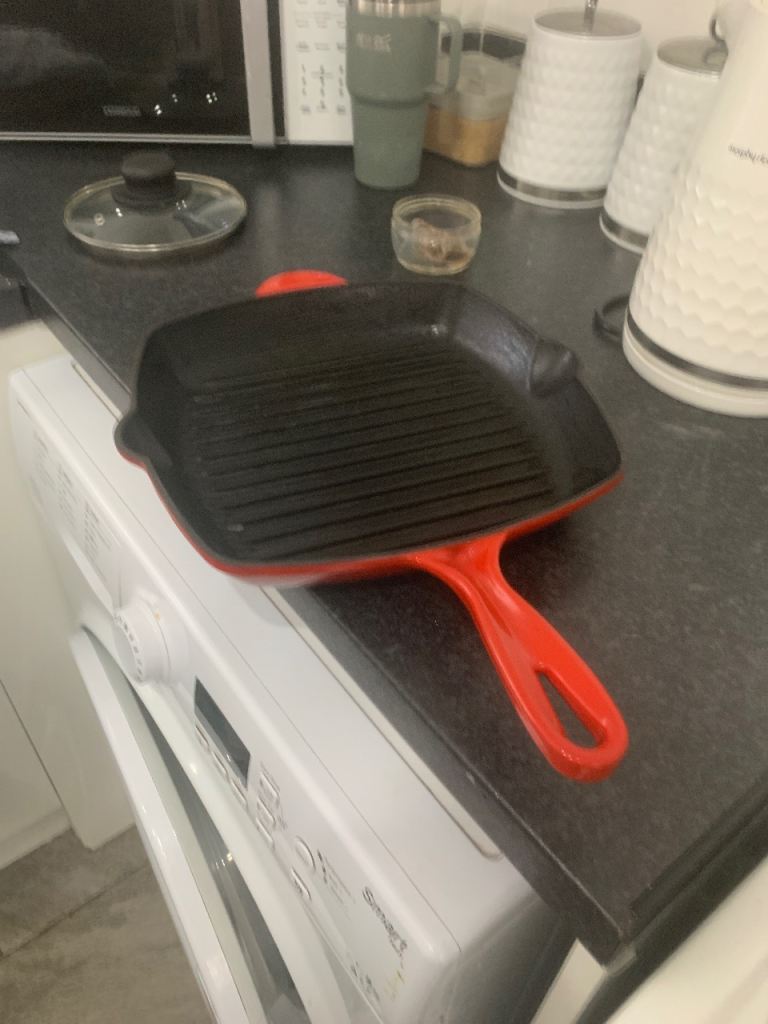 Pro cook large cast iron skillet 