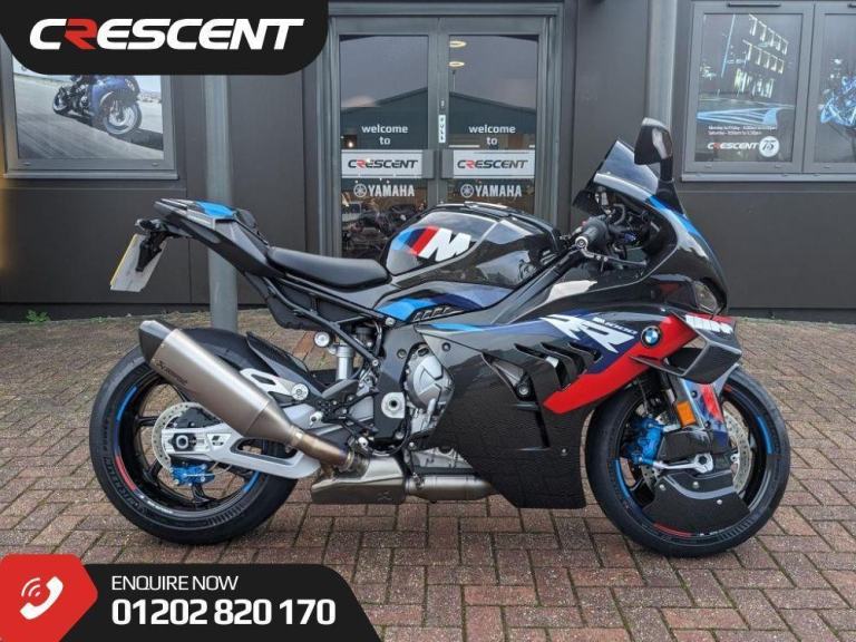 BMW M1000RR 2023 - M COMPETITION PACK - 2 BMW SERVICE STAMPS - UTTERLY STUNNING