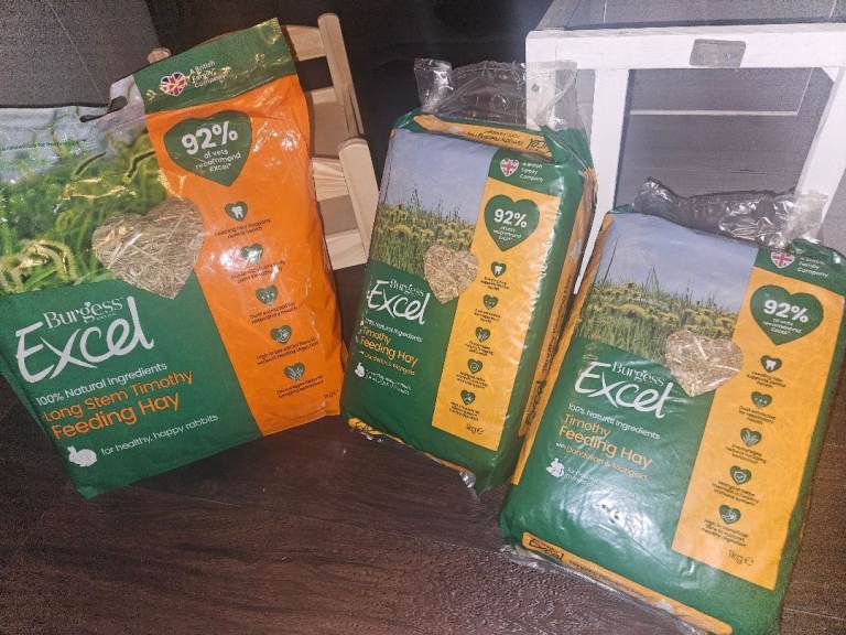 3 x 1kg excel hay unopened 