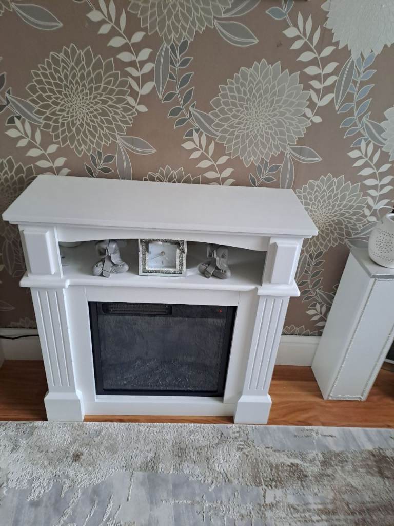 White Electric Fireplace Surround with Heater – Good Condition