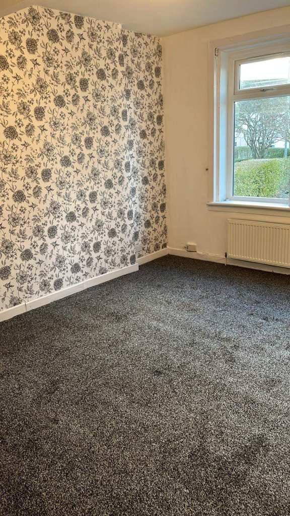 2 Bedroom flat to let Lennox Crescent Kilmarnock KA1 2LJ