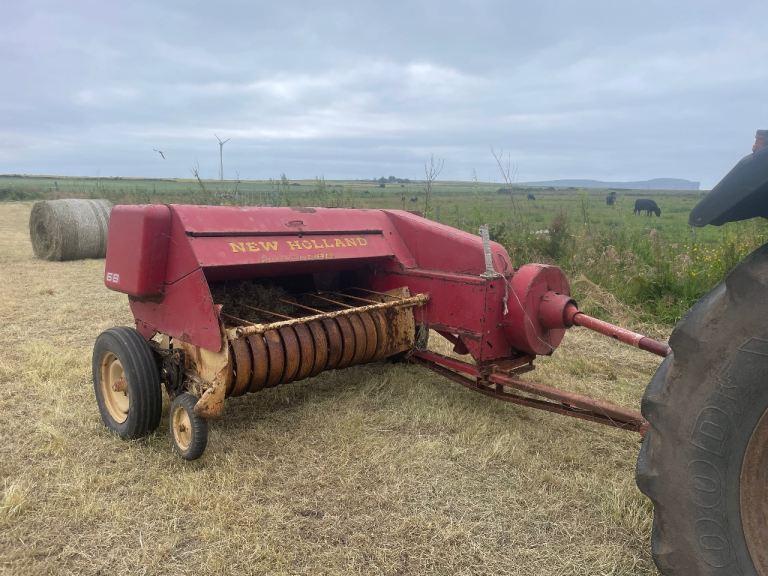 New Holland  super. Hayliner 68