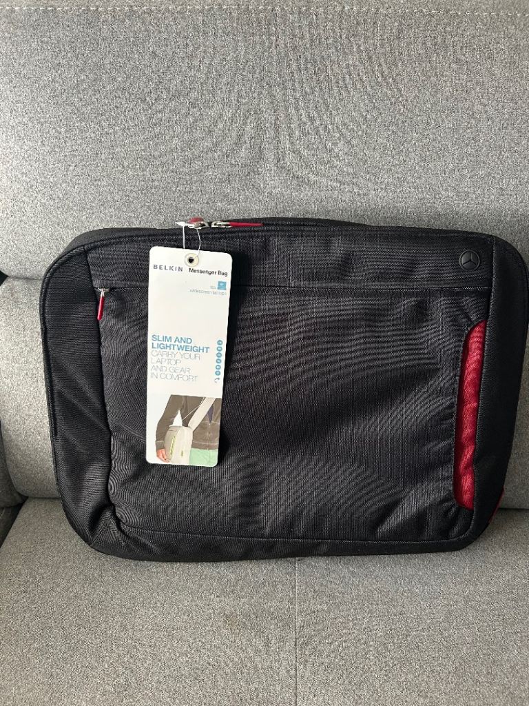 Belkin Slim Lightweight Messenger Laptop Bag - Brand New