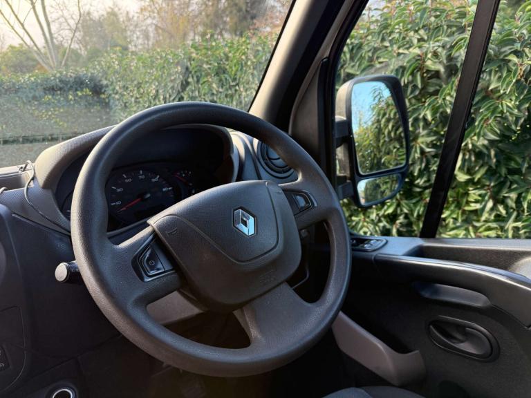 2017 Renault Master 2.3 Master 35 MWB Panel Van Diesel Manual