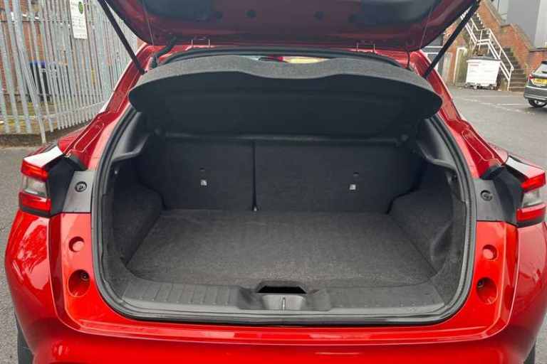 2022 Nissan Juke 1.6 HYBRID TEKNA 5DR AUTO Hatchback Hybrid Automatic